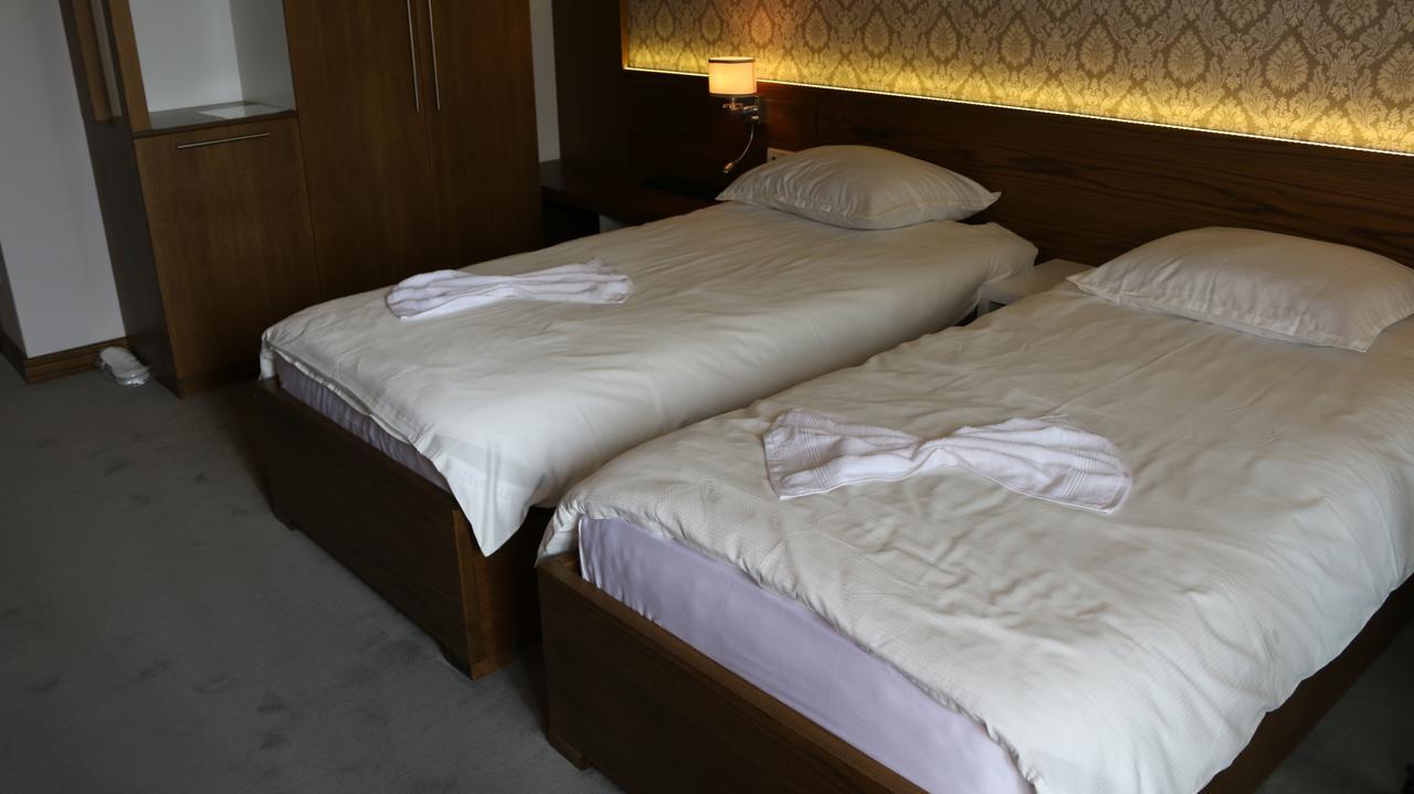 Hotel Admiral プリズレン エクステリア 写真